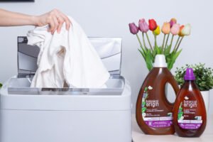 Fleckenentferner für Kleidung im Haushalt